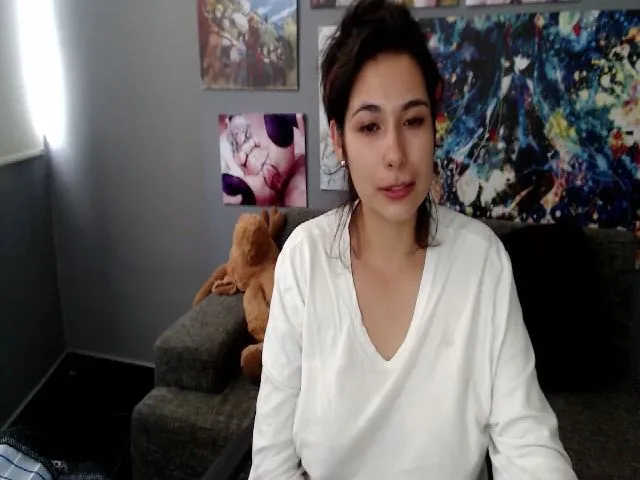 Live sex webcam photo for Jade_leon_ #256951223