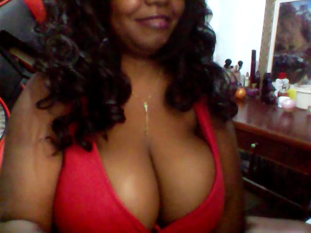 Live sex webcam photo for Angelblackbr #258853934