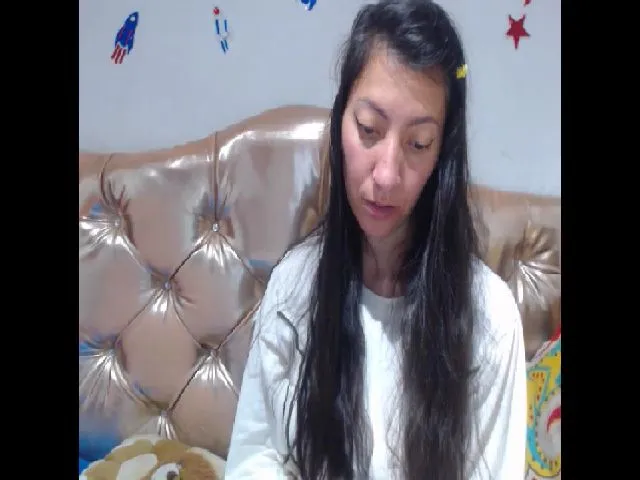 Live sex webcam photo for Kaymilf #263391347