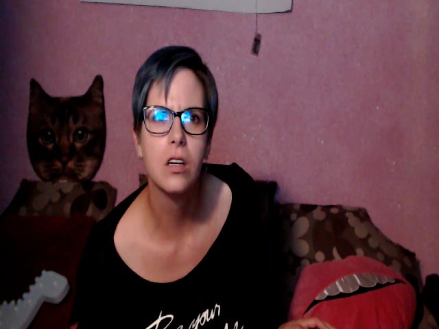 Live sex webcam photo for IamMiky #252344981