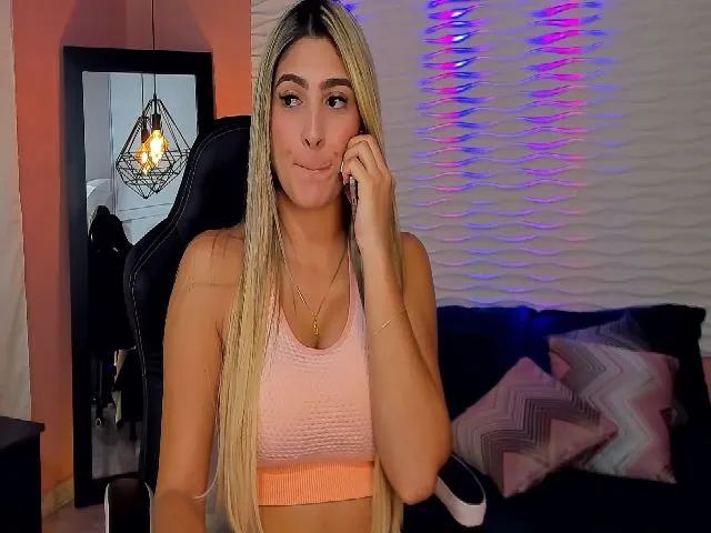 Live sex webcam photo for IsabelaBrown #265276967