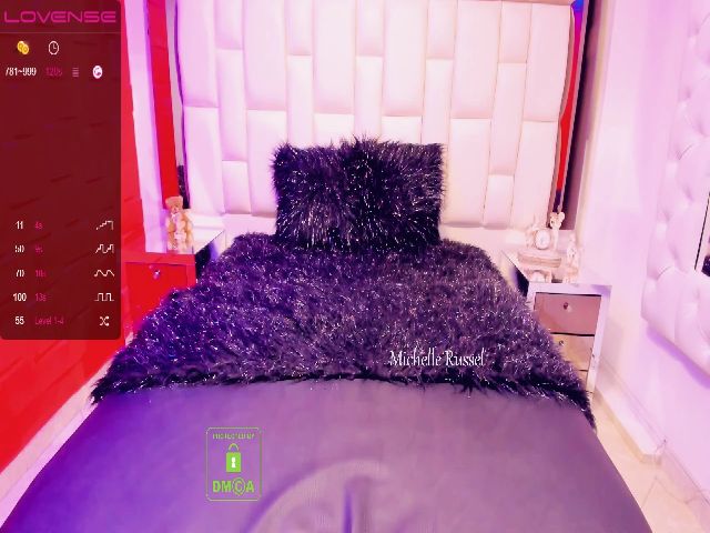 Live sex webcam photo for MichelleRusel #259984957