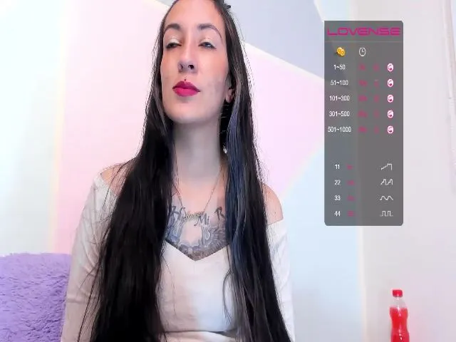 Live sex webcam photo for Violetatoo #265342078