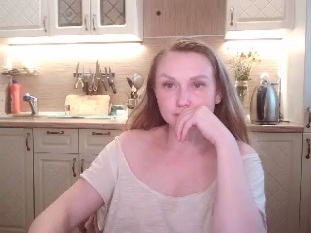 Live sex webcam photo for JaneGrey111 #253499396