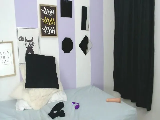 Live sex webcam photo for Teresasroom #252457983