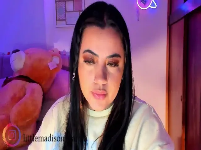 Live sex webcam photo for Madison_se #256095834