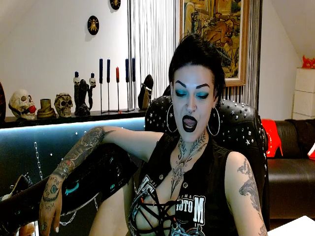 Live sex webcam photo for DaemonInk #258814105