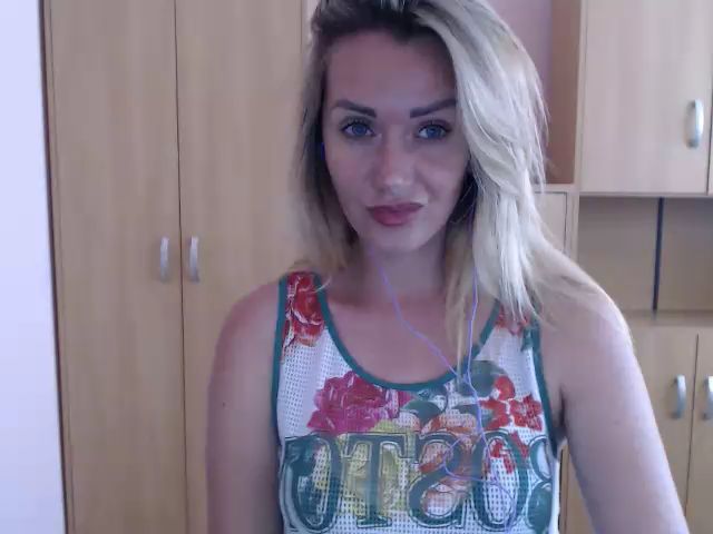 Live sex webcam photo for AlexaSweett_ #255589994