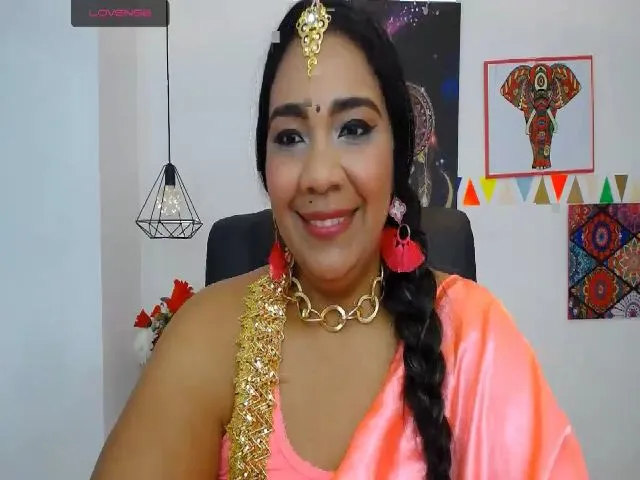 Live sex webcam photo for IndianMama #254504148
