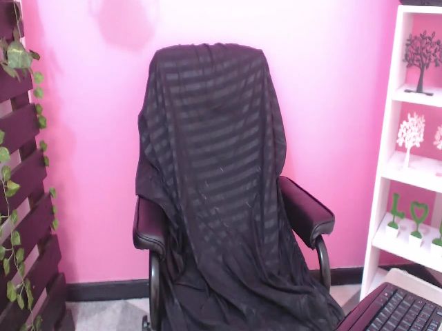 Live sex webcam photo for LucianaMontex #263478889