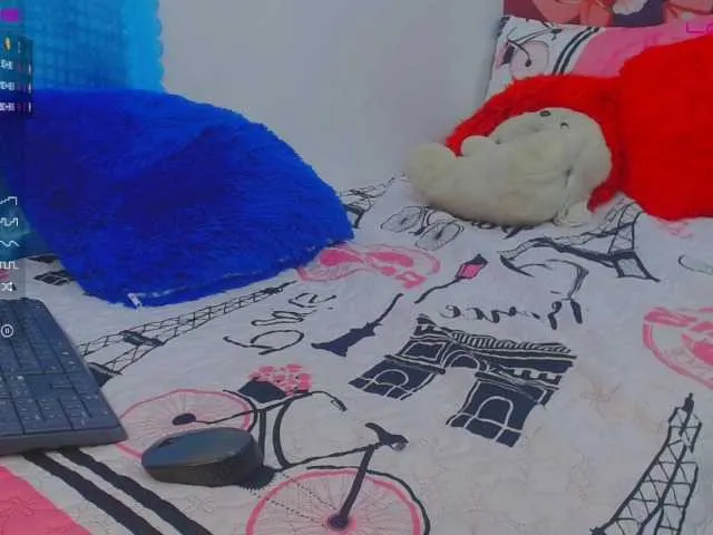 Live sex webcam photo for charlotsexyy #241393849