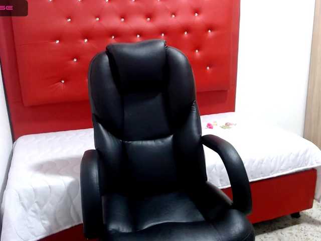 Live sex webcam photo for AmyWright #243106388