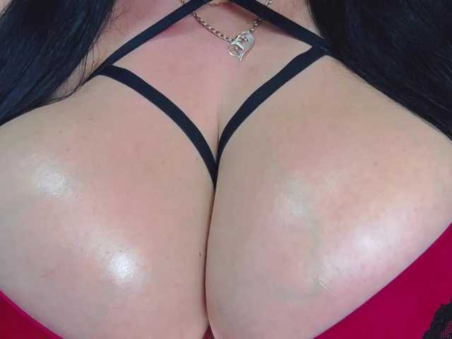 Live sex webcam photo for ValeriWow #251951988