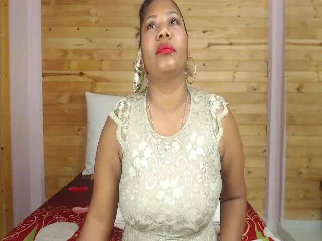 Live sex webcam photo for Ebonysmith1 #253073853