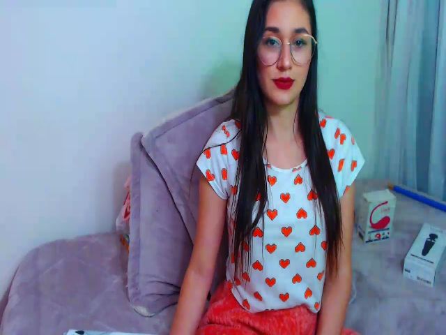 Live sex webcam photo for Kloe_black #255500201