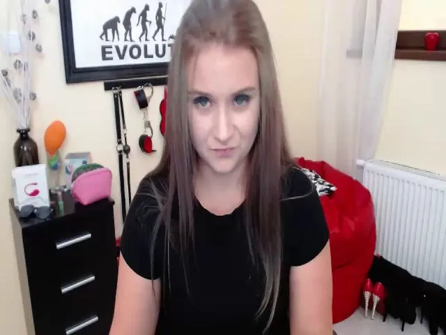 Live sex webcam photo for DREAMxLisa #263002682