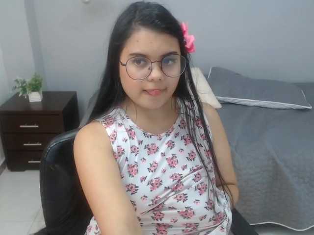 Live sex webcam photo for esmeralda-t #241350986