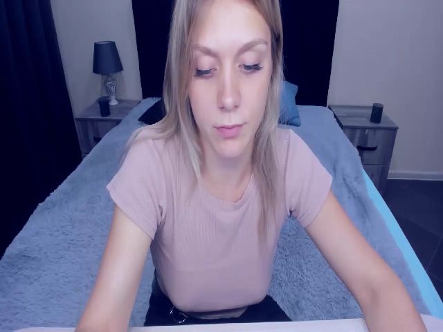 Live sex webcam photo for MeganKind #256816856