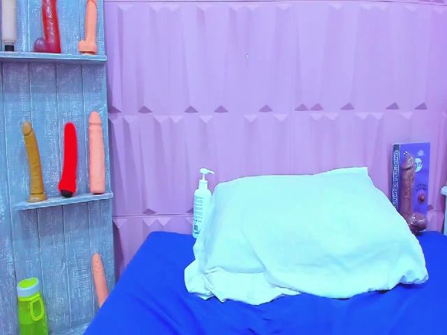 Live sex webcam photo for Cristal_West #260928570