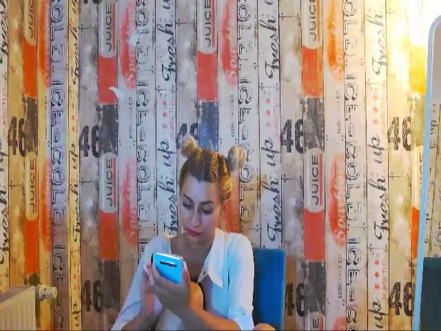 Live sex webcam photo for RubbyKalifha #261984927