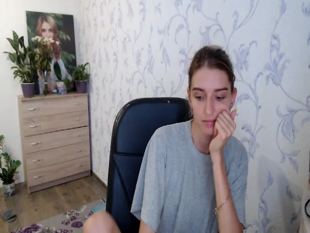Live sex webcam photo for Springibabby #258238772