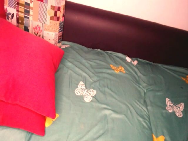 Live sex webcam photo for evellyn_eve #257192967