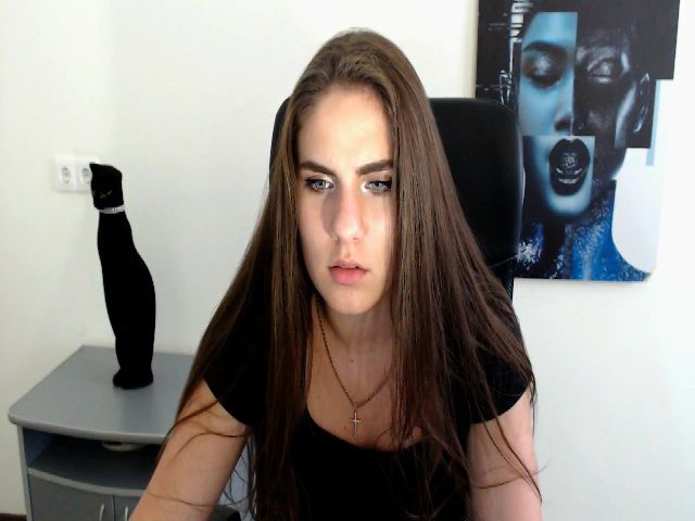 Live sex webcam photo for MollyKiss_ #260027305