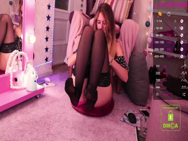 Live sex webcam photo for Lineagee #263426234