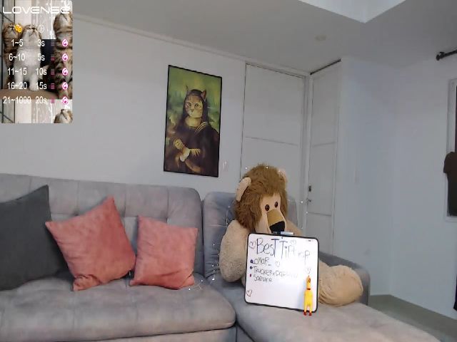 Live sex webcam photo for Loren_w #252386461
