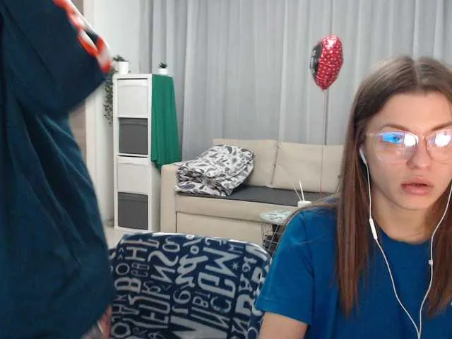 Live sex webcam photo for BugaGirls #241225951