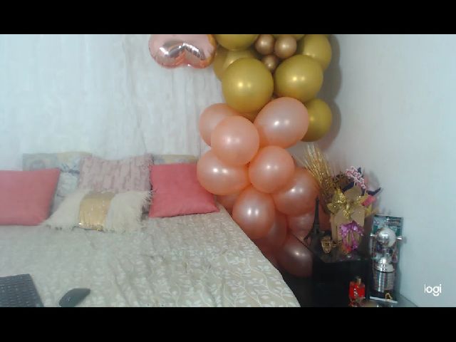 Live sex webcam photo for sharloth_x97 #262841909
