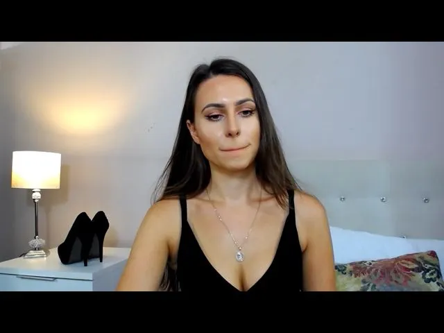 Live sex webcam photo for CharlotteLOV #258522197