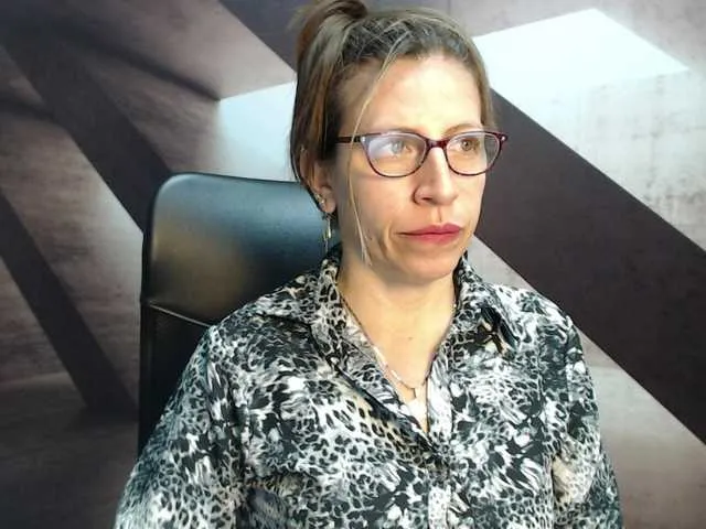Live sex webcam photo for maturehot-1 #252185544