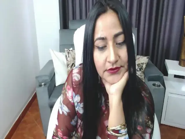 Live sex webcam photo for Emma_line #265168558