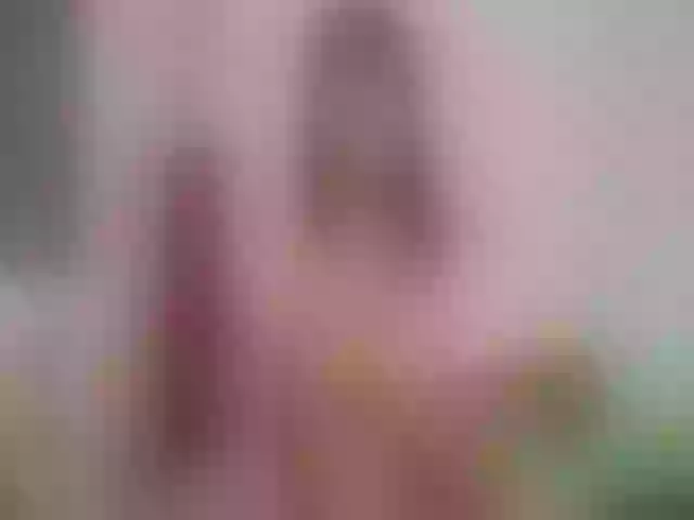Live sex webcam photo for MadelinLove #264605375