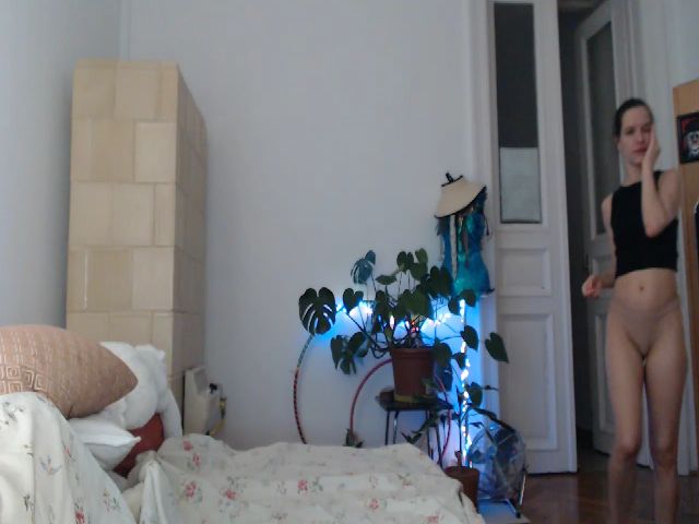 Live sex webcam photo for PetitePinkie #263938107