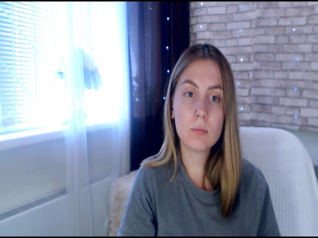 Live sex webcam photo for CumMeaRiver #261206647