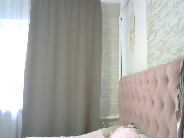 Live sex webcam photo for Jessica1717 #265502923