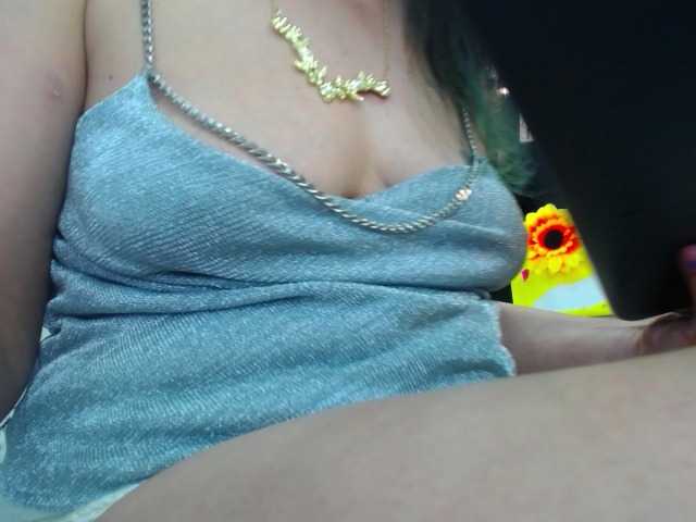 Live sex webcam photo for lola-vonnyroc #255403776