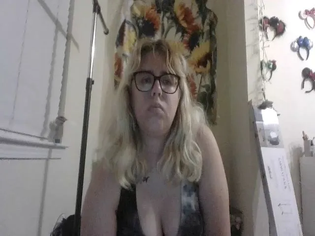 Live sex webcam photo for cozychristine #255224177
