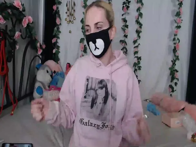 Live sex webcam photo for GalaxyFox #254248489