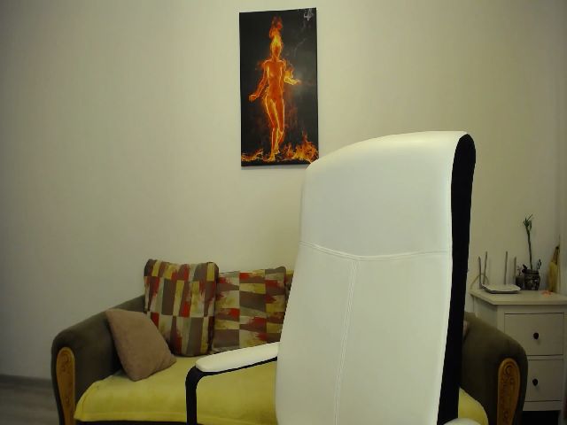 Live sex webcam photo for Ellyaa #260822940