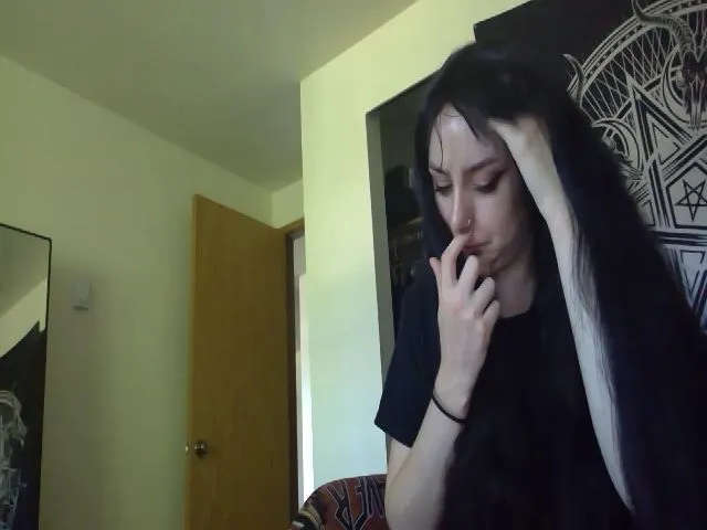 Live sex webcam photo for LilithLucid #264448653