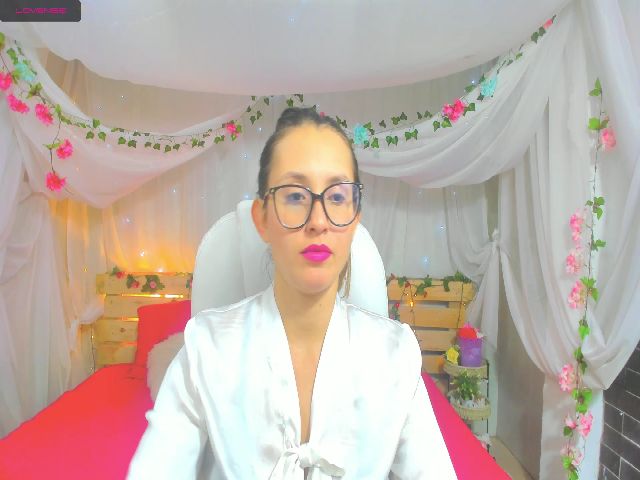 Live sex webcam photo for Hhalaa_ #264052908