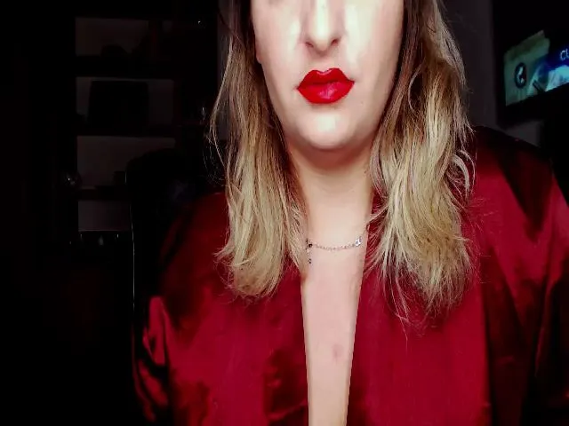 Live sex webcam photo for MistressKiara #253919272
