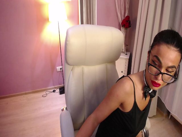 Live sex webcam photo for RaniaVibes #252358655