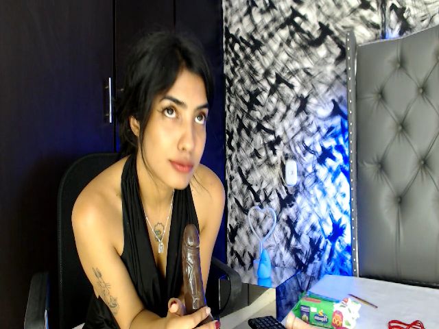 Live sex webcam photo for Brigtstar_ #252292482