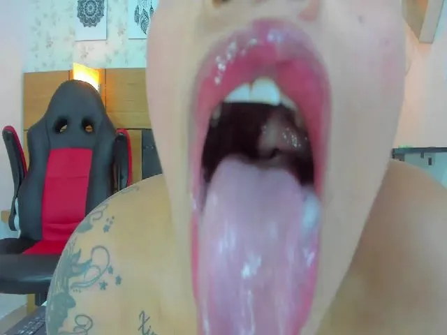 Live sex webcam photo for Mssburbuja #265423630