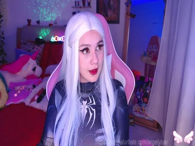 Live sex webcam photo for Angelytaxx #254698232