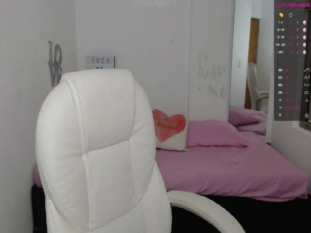 Live sex webcam photo for Hanna_milano #254898320